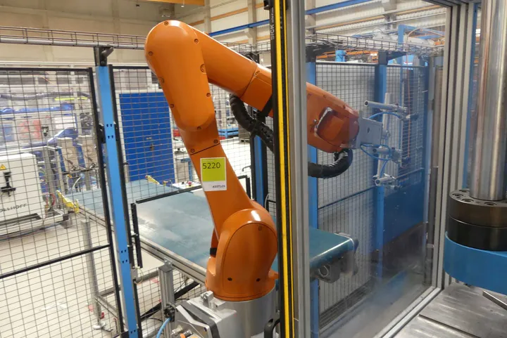 KUKA Roboter Typ KR R1100-2